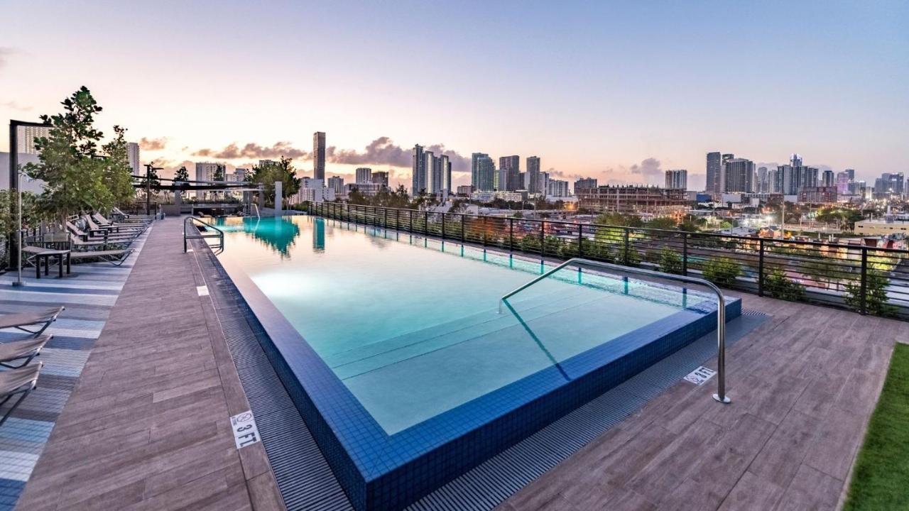 Sentral Studio Apt With Den In Wynwood Маями Екстериор снимка