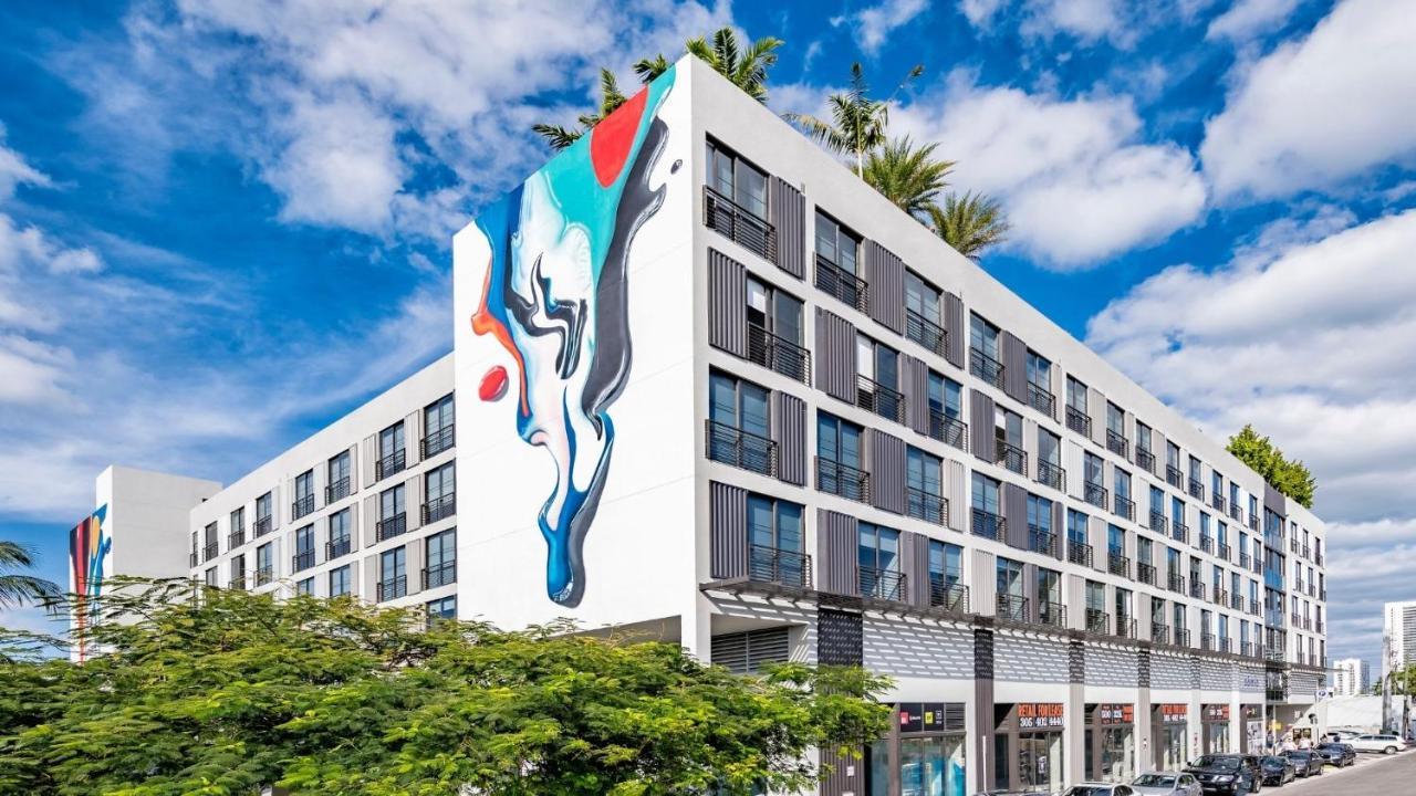 Sentral Studio Apt With Den In Wynwood Маями Екстериор снимка