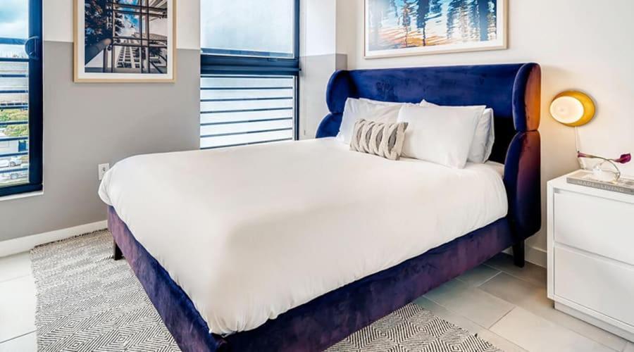 Sentral Studio Apt With Den In Wynwood Маями Екстериор снимка
